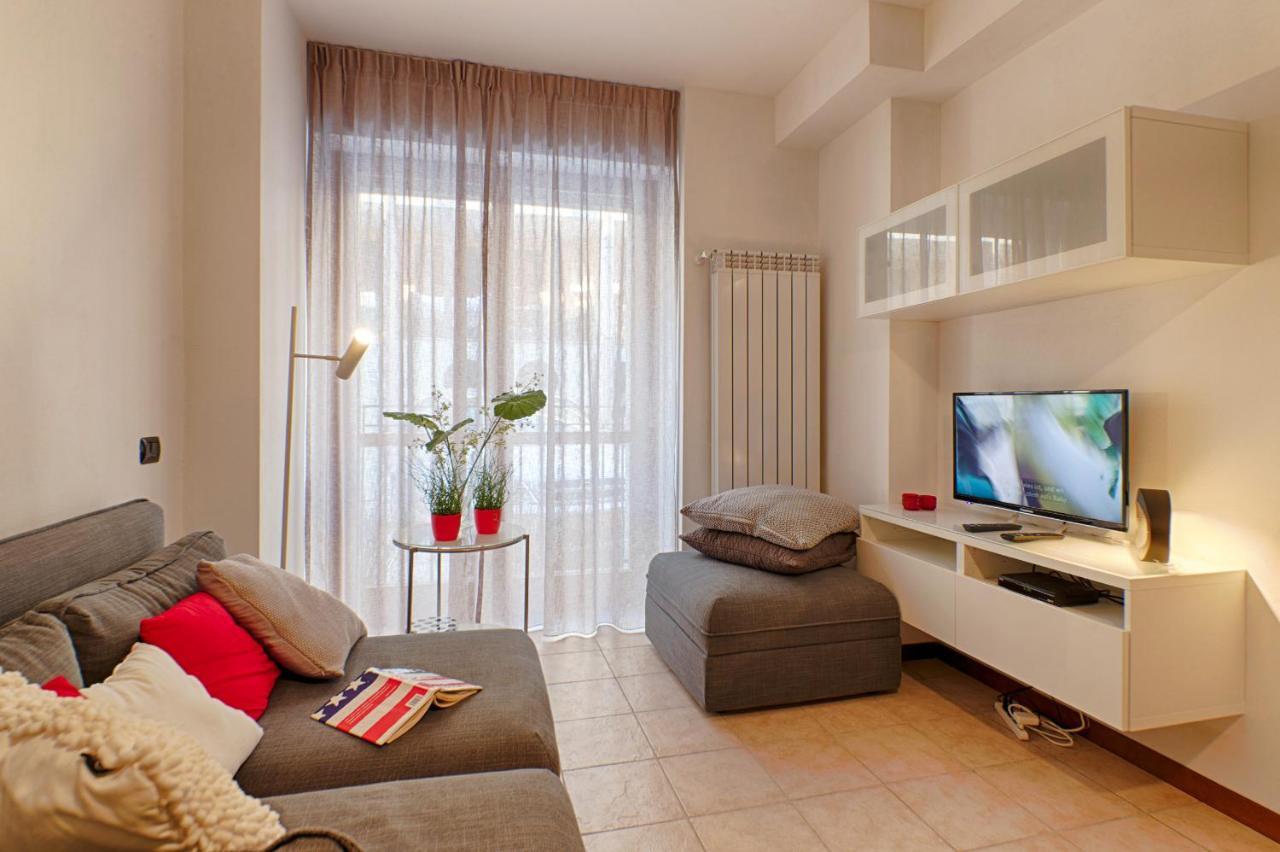 Modern Lakefront 2-Bedroom Apartment Acquaseria Exterior photo